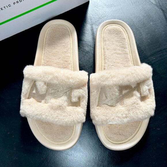 APL Women’s Shearling Slide – Champagne - Picture 2 of 5